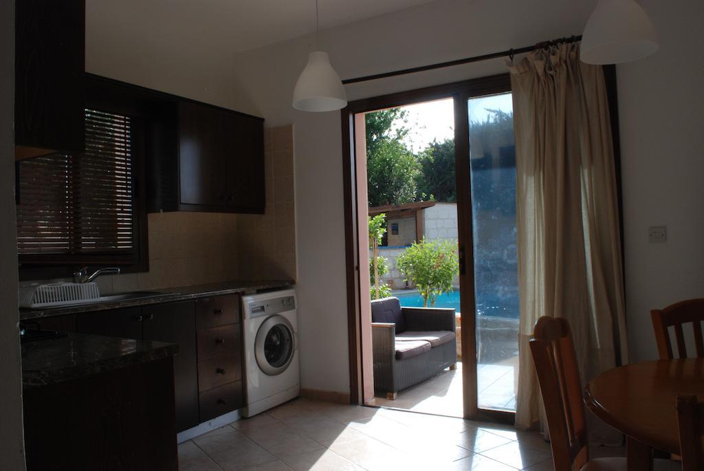 Avra Family Maisonettes Polis Quarto foto